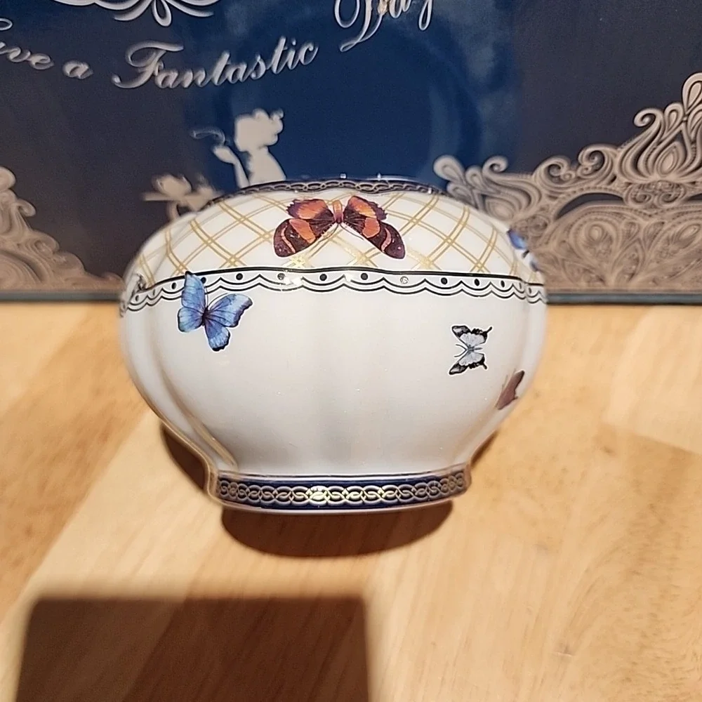 Fanquare 21-Piece British Porcelain Tea Sets of 6, Butterfly 1 Chipped Tea Cup